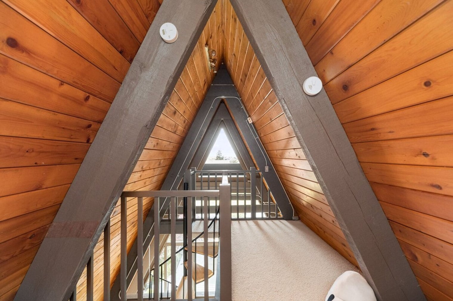 Building Photo - 3679 S Shorewood Ave