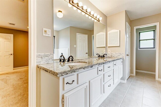 Building Photo - 1522 Mayweather Ln