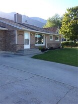 Building Photo - 1243 S Main St