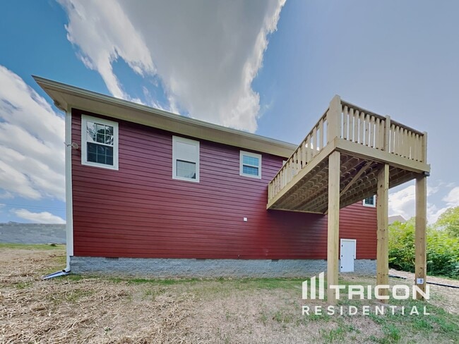 Building Photo - 127 Diane Lp