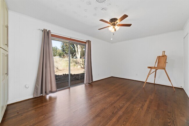 Building Photo - 10627 Moonlight Dr