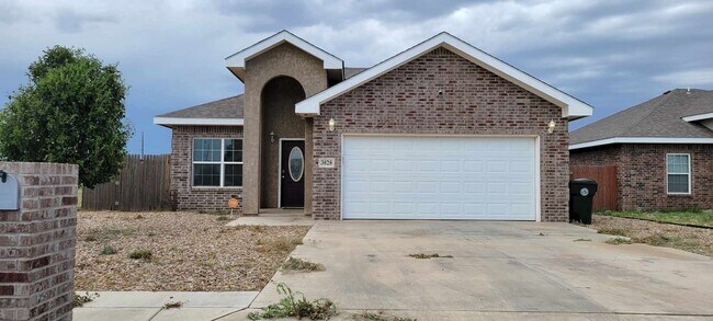 Primary Photo - Beautiful property with granite countertops!