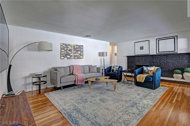 Building Photo - 2108 S 6th St