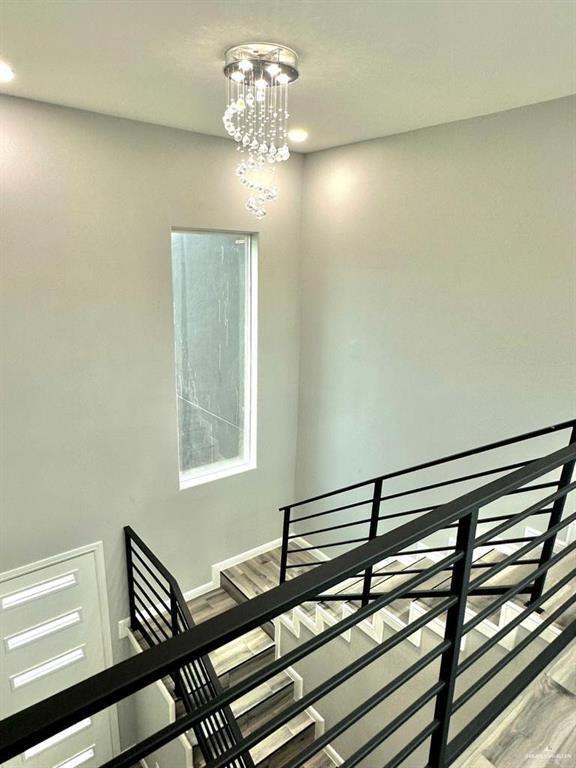 Building Photo - 19 N Crown Point