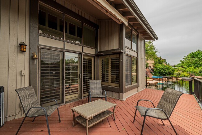 Building Photo - 3BD, 2.5BA Arapahoe Lake Park Townhome Nea...
