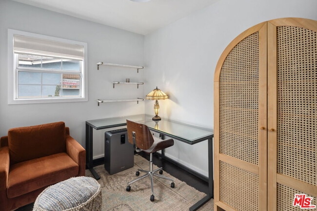 Building Photo - 3836 Seneca Ave