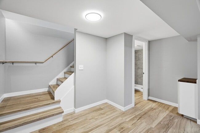 Building Photo - 14516 E Mallon Ave