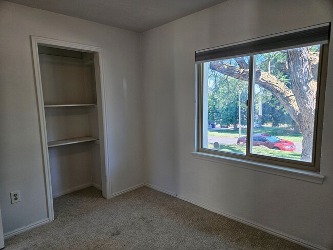 Building Photo - Beautiful 3 Bedroom/2 Bathroom in Bountiful