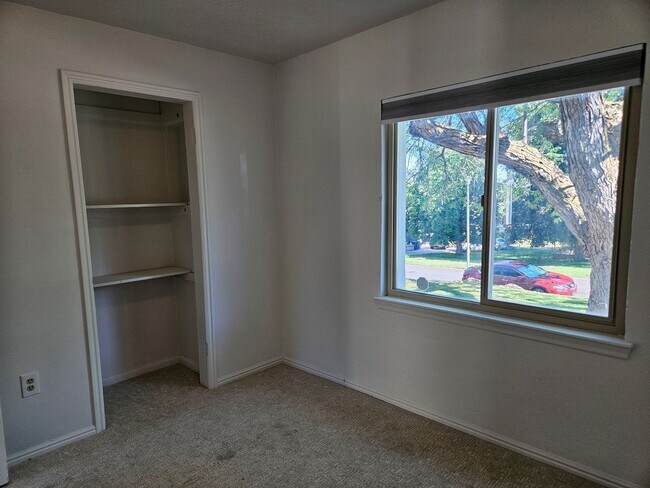 Building Photo - Beautiful 4 Bedroom/2 Bathroom in Bountiful