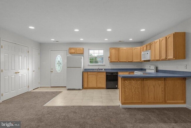 Building Photo - 41166 Glenwood Pl