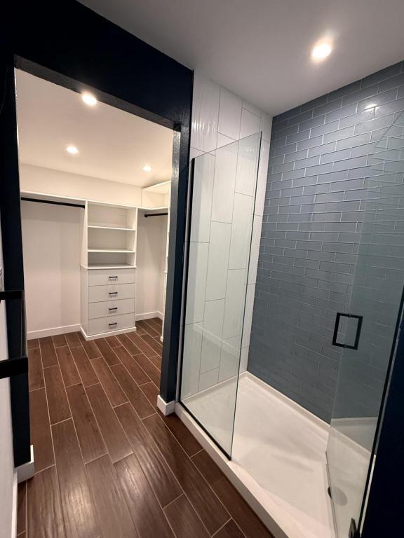 Building Photo - 6175 N Lamar St