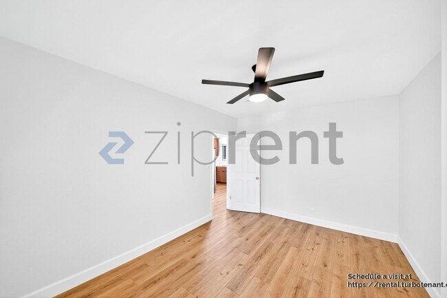 Building Photo - 5187 Olivewood Ave