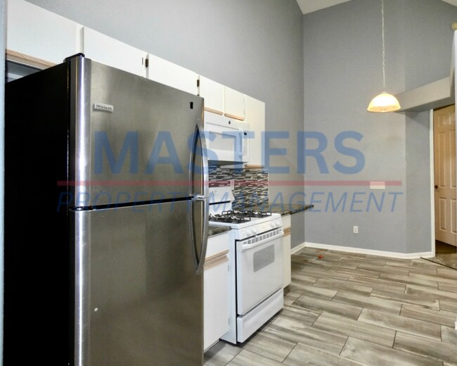 Building Photo - Spacious Home in West Toledo – Comfortable Living in a Great Location