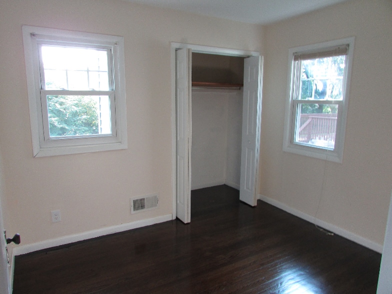 Building Photo - 1159 Romano Ave