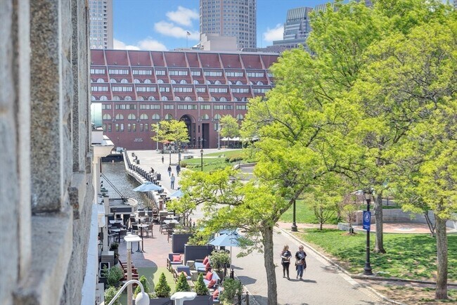 Building Photo - 33 Commercial Wharf