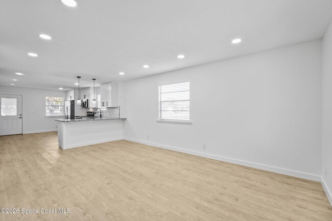 Building Photo - 1325 Cheney Hwy