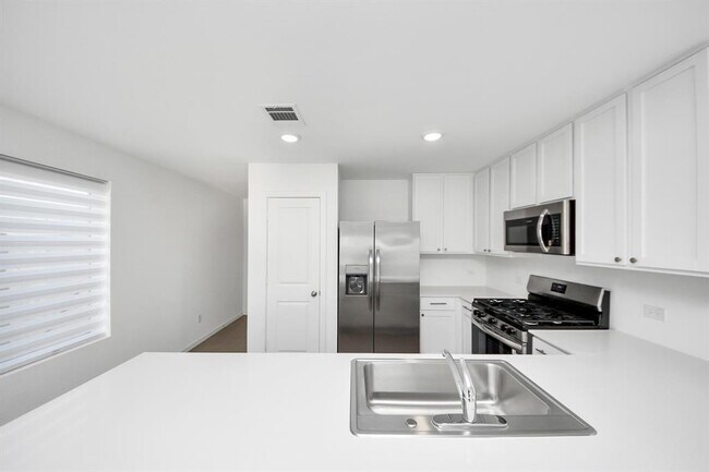 Building Photo - 3052 Dawn Sound Dr
