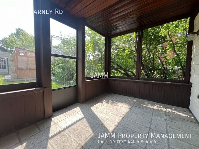 Building Photo - 2551 Charney Rd