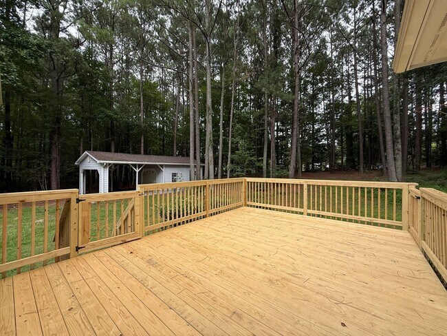 Building Photo - Private 3BD, 2.5BA Home Near Downtown Clayton