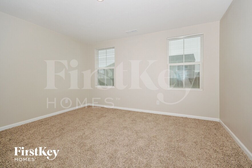 Building Photo - 13851 N Mardenis Dr W