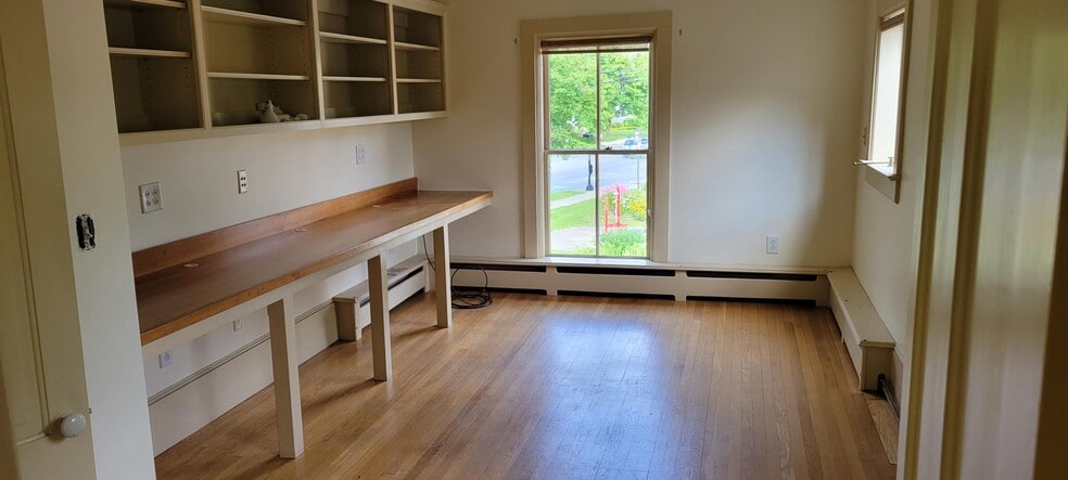 Kitchen - 499 Depot St