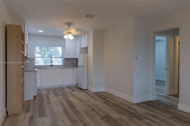 Building Photo - 11140 SW 70th Terrace