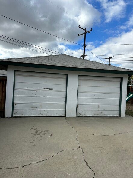 Building Photo - 10418 El Rancho Dr