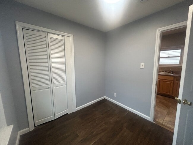 Building Photo - Cozy 3 Bedroom Single Family House for Rent in Neptune!