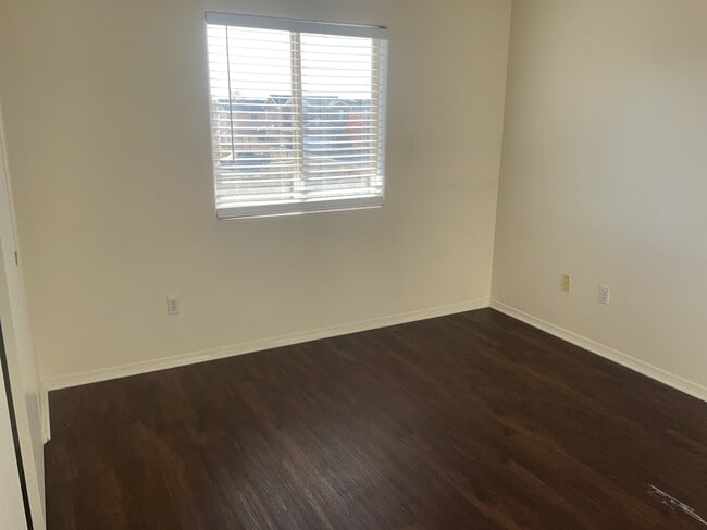 Building Photo - 1452 Penasco Rd NE