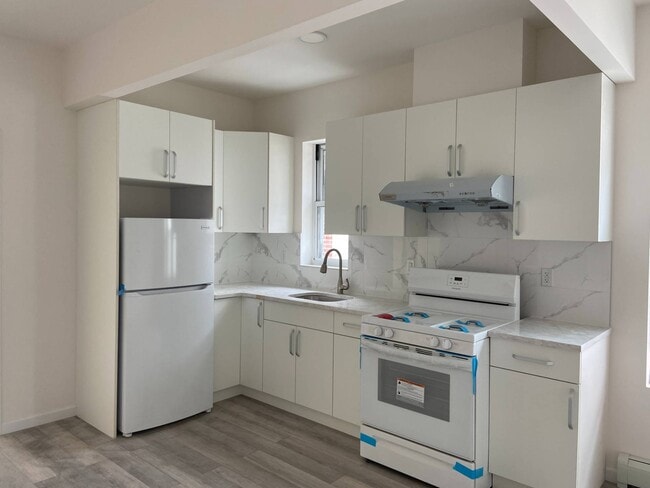 Primary Photo - 7118-7110 10th Ave