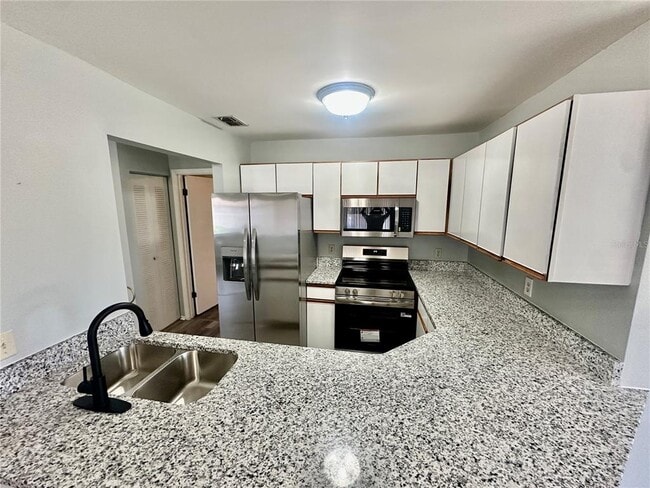 Building Photo - 7903 Waterview Way