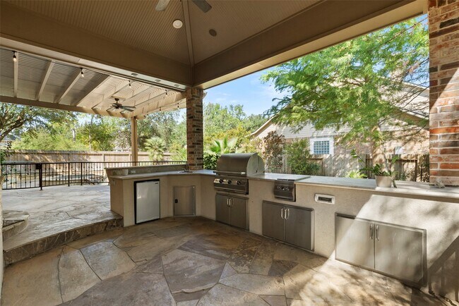 Building Photo - 118 Cezanne Woods Dr