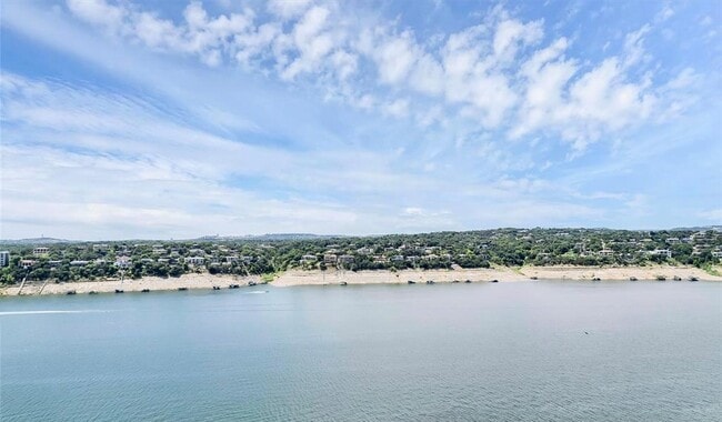 Building Photo - 18231 Lakepoint Cove