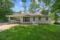 Building Photo - 5661 Bermuda Dr