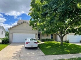 Left side of the duplex - 1507 Glacier Hill Dr