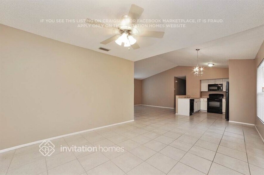 Building Photo - 4700 Cortez Way S