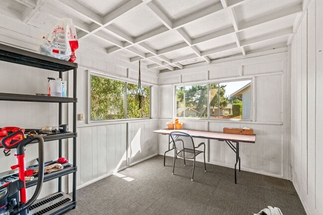 Building Photo - 1490 Carobelle Ct