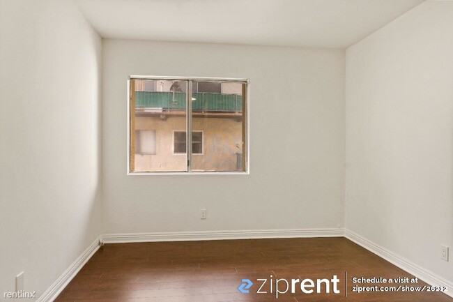 Building Photo - 2 br, 2 bath Condo - 5460 White Oak Ave, E...