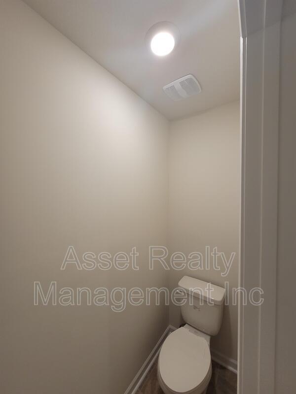 Building Photo - 4714 Willow Bluff Cir