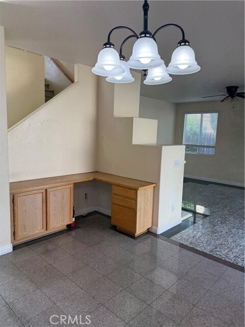 Building Photo - 865 Tam O'Shanter St