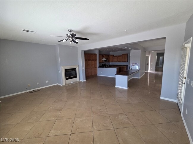 Building Photo - 5635 Criollo Dr