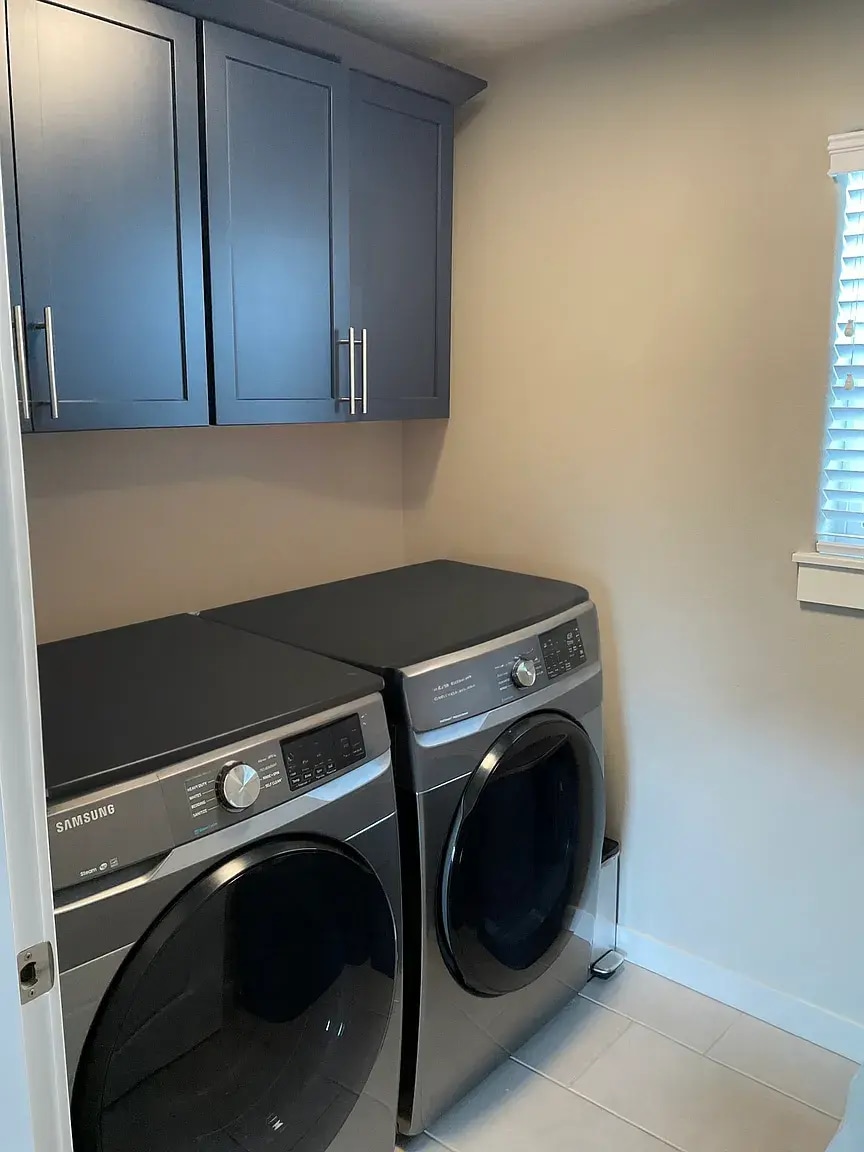Laundry - 616 N Willitts St