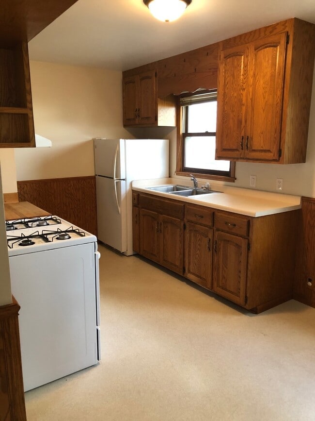 New Stainless Steel Appliances installed (not pictured) - 215 N Pine St