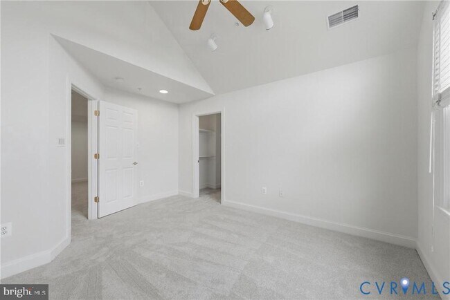 Building Photo - 6806 Thompson Crest Ct