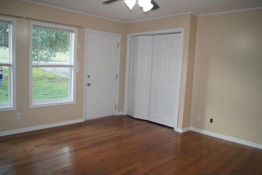 Building Photo - 2320 Norris Ln