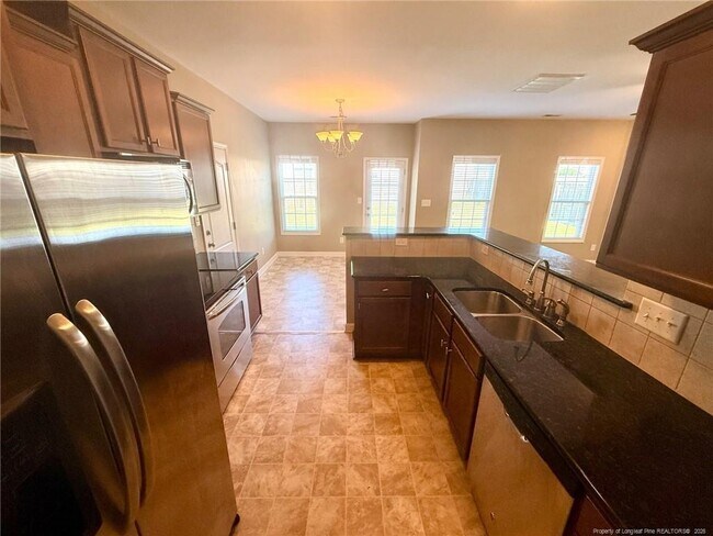 Building Photo - 1820 Shady Knoll Ln