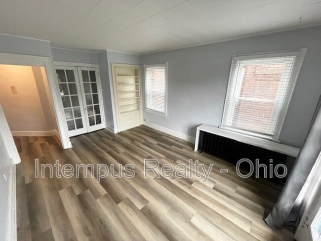 Building Photo - 4237 Vine St