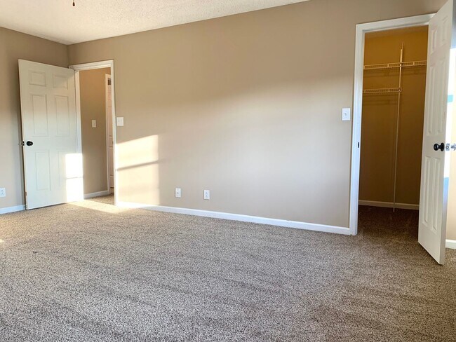 Building Photo - 1233 Cobblestone Ln