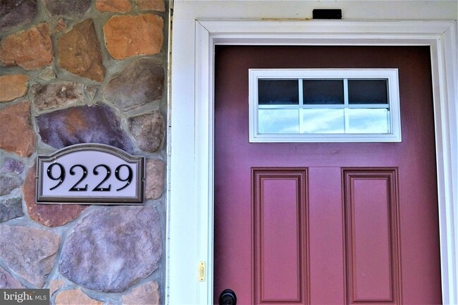 Building Photo - 9229 Wainwright Ln