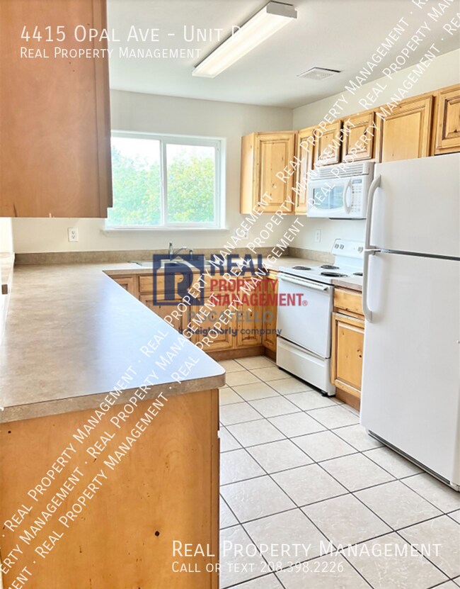 Building Photo - 4415 Opal Ave